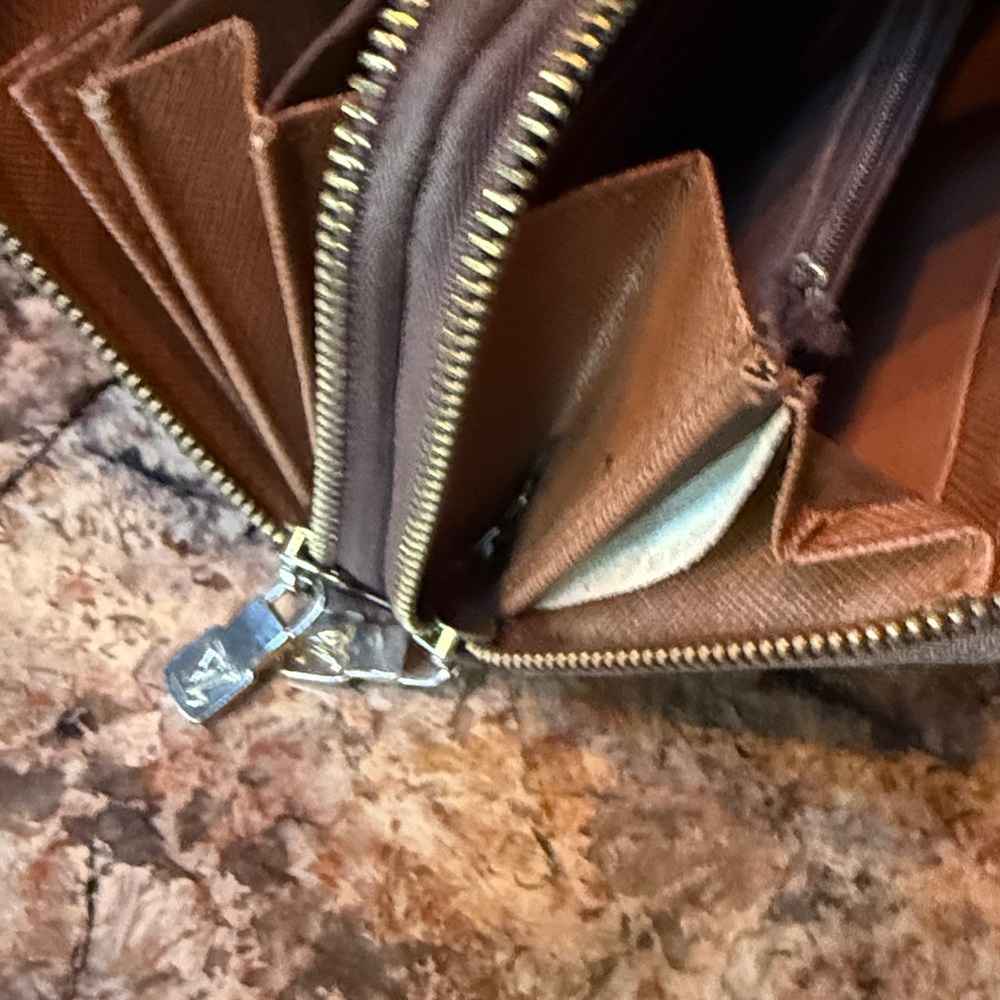 Wallet - Picture 9 of 9